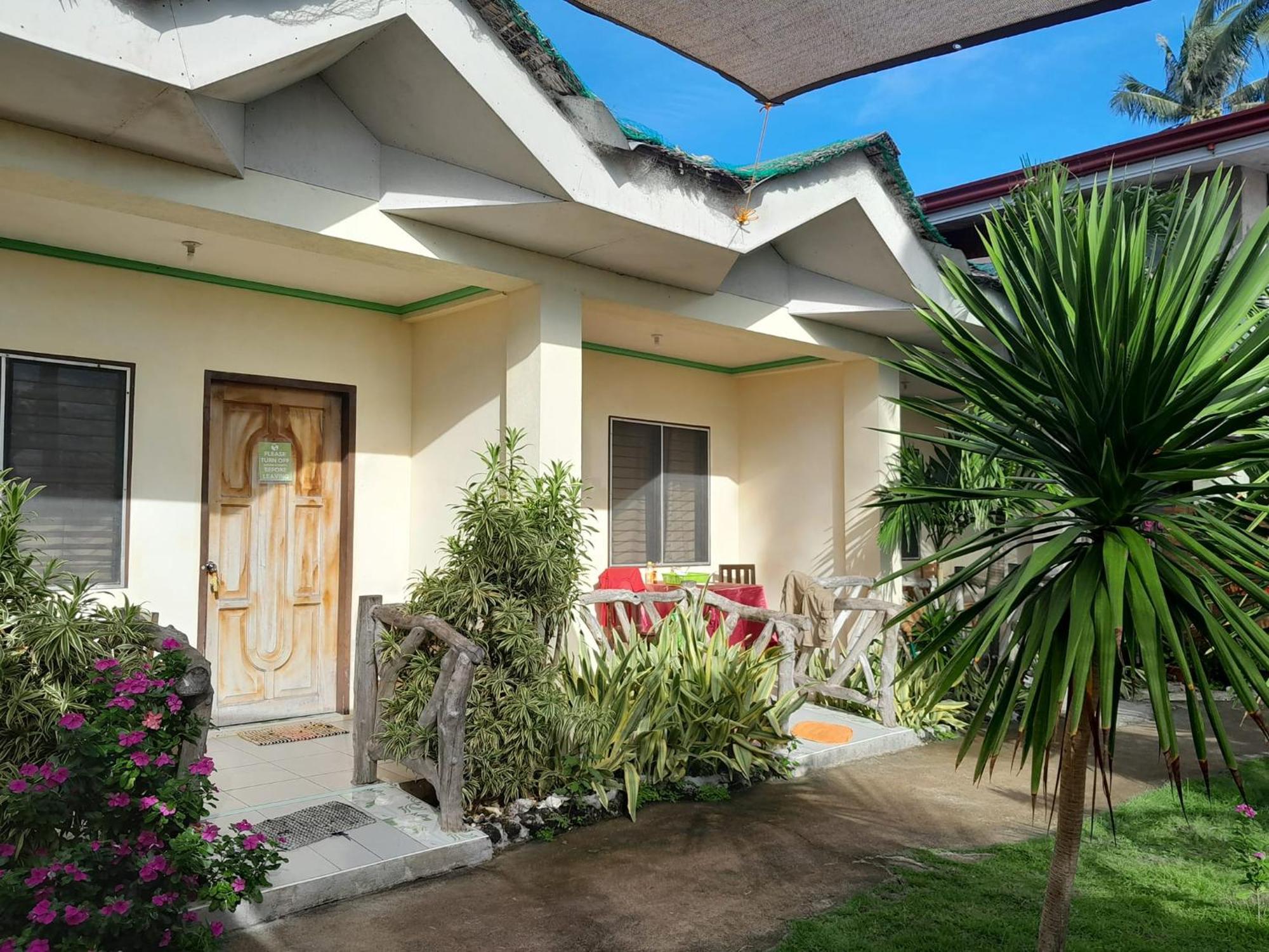 Enrico'S Guesthouse Siquijor Exteriör bild