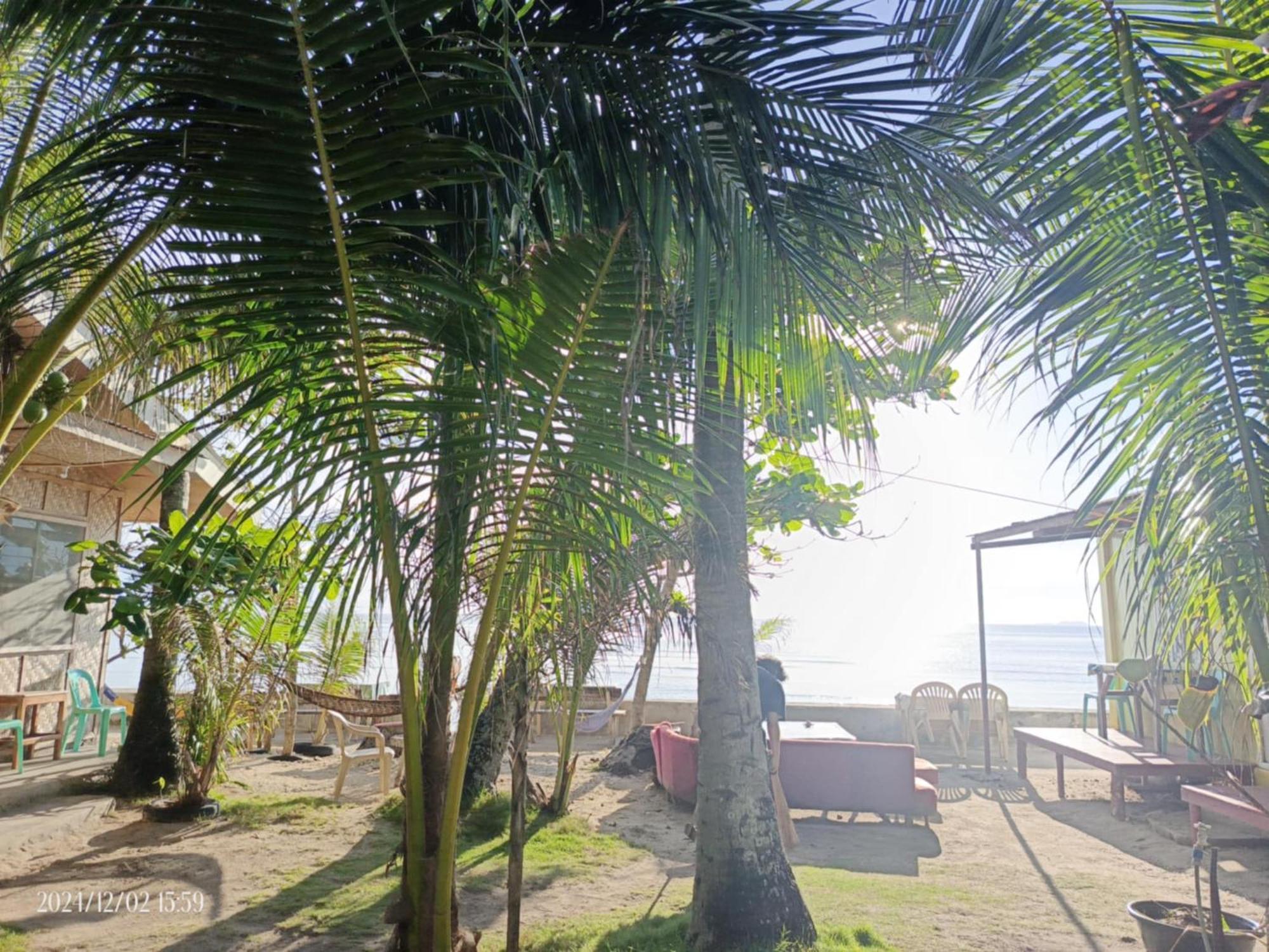 Enrico'S Guesthouse Siquijor Exteriör bild